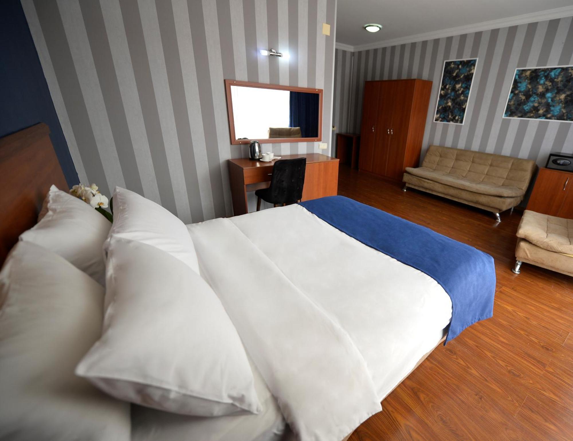 Aura Boutique Hotel บาทูมิ ห้อง รูปภาพ